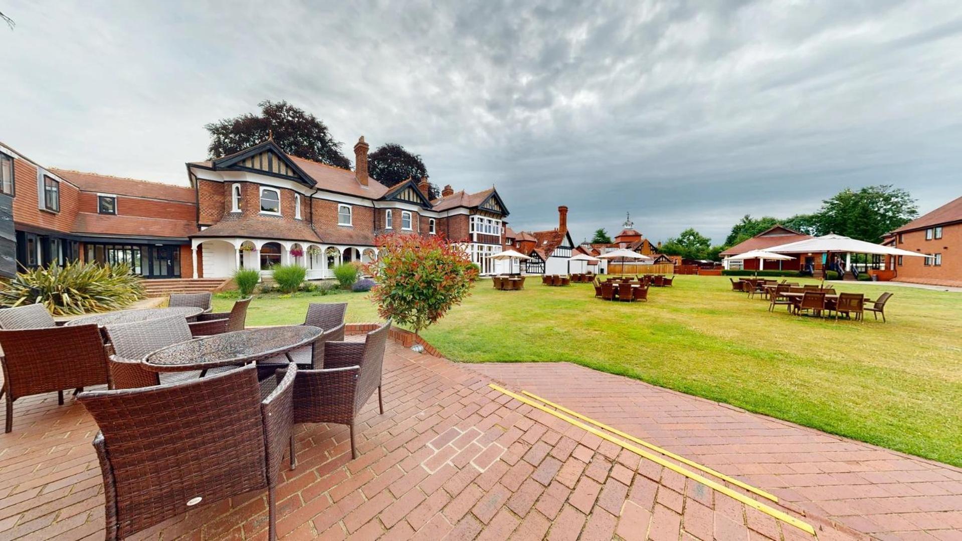 Hotel Cim Business Centre Maidenhead Esterno foto