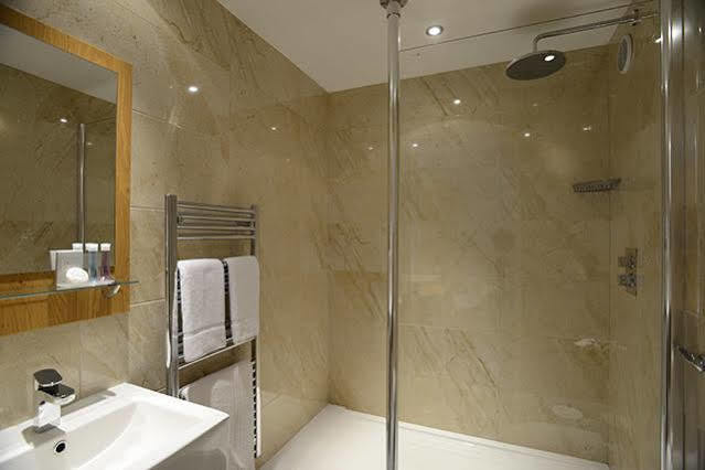 Hotel Cim Business Centre Maidenhead Esterno foto