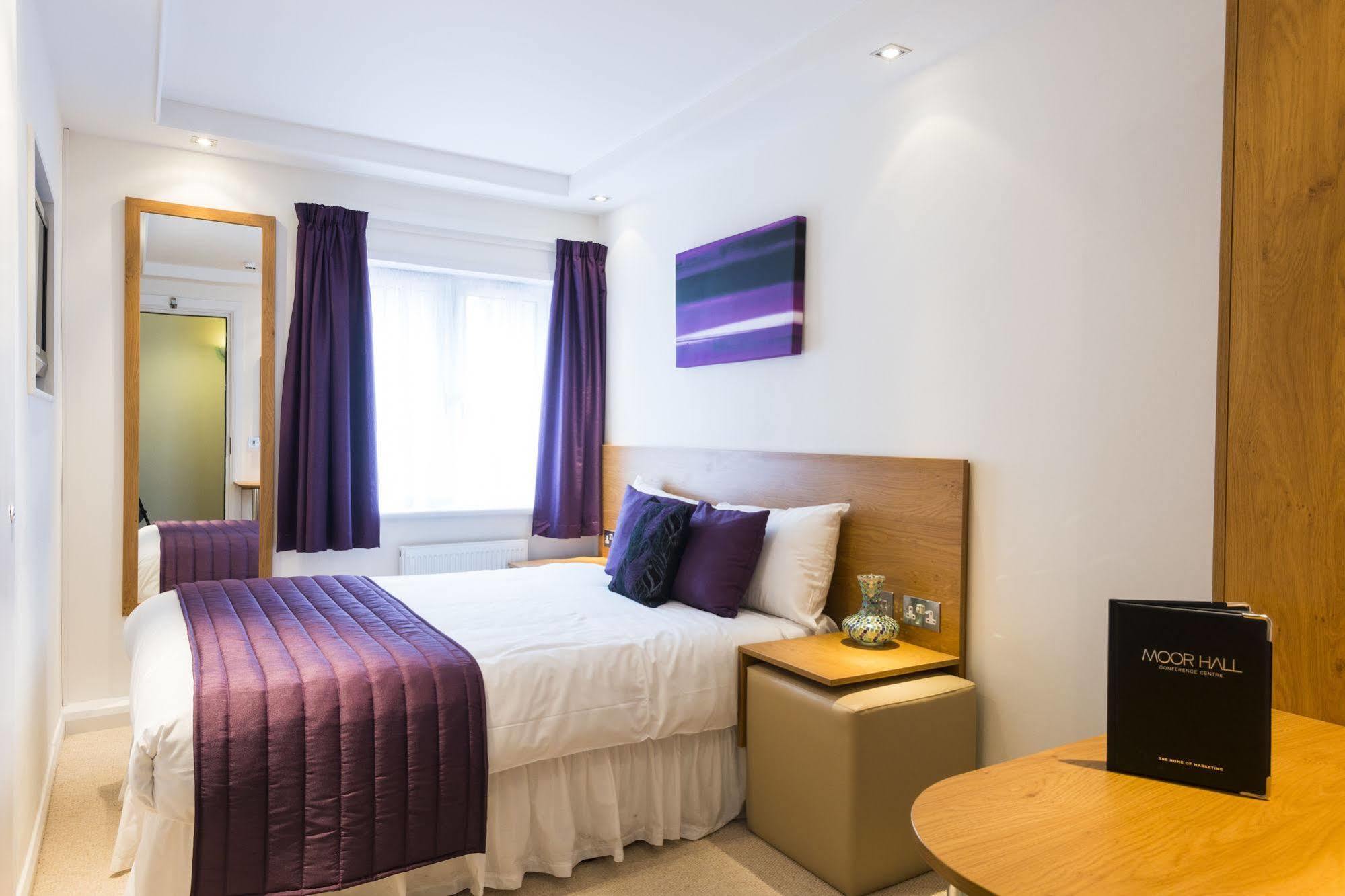 Hotel Cim Business Centre Maidenhead Esterno foto