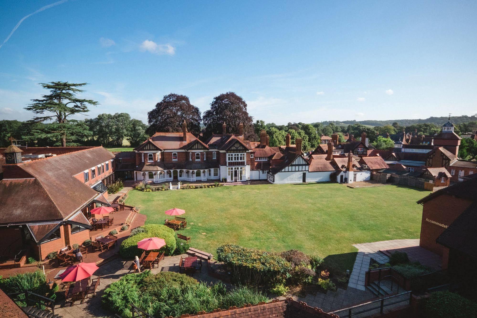 Hotel Cim Business Centre Maidenhead Esterno foto