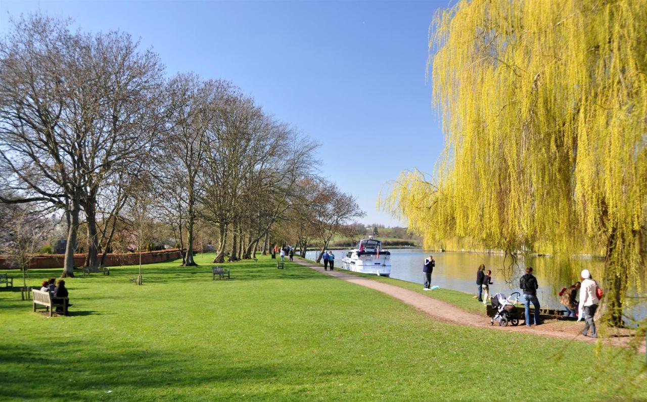 Hotel Cim Business Centre Maidenhead Esterno foto